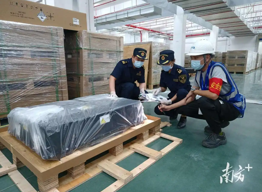 今年上半年广东出口锂电池超7亿个